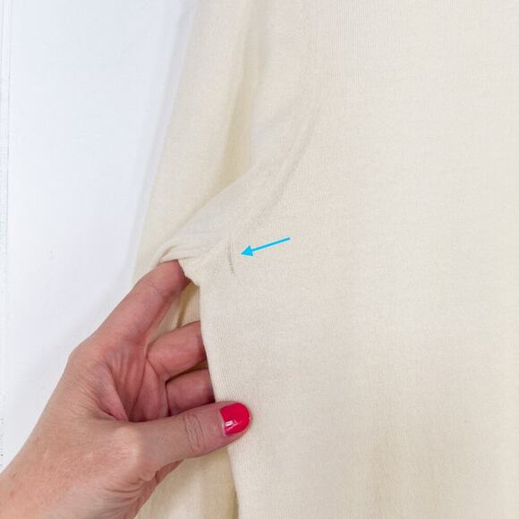 Tilley Merino Wool Turtleneck Sweater Stretch Layer * flaws * Size Medium Cream - Picture 6 of 16